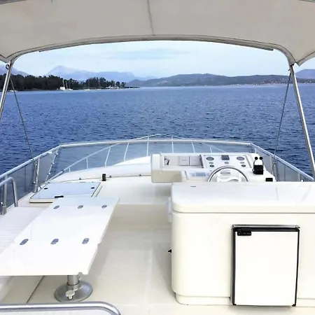 Botel The Duke Superyacht - Lindian *