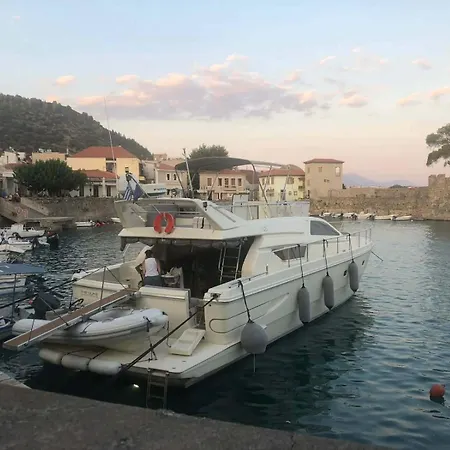 Botel The Duke Superyacht - Lindian Líndos